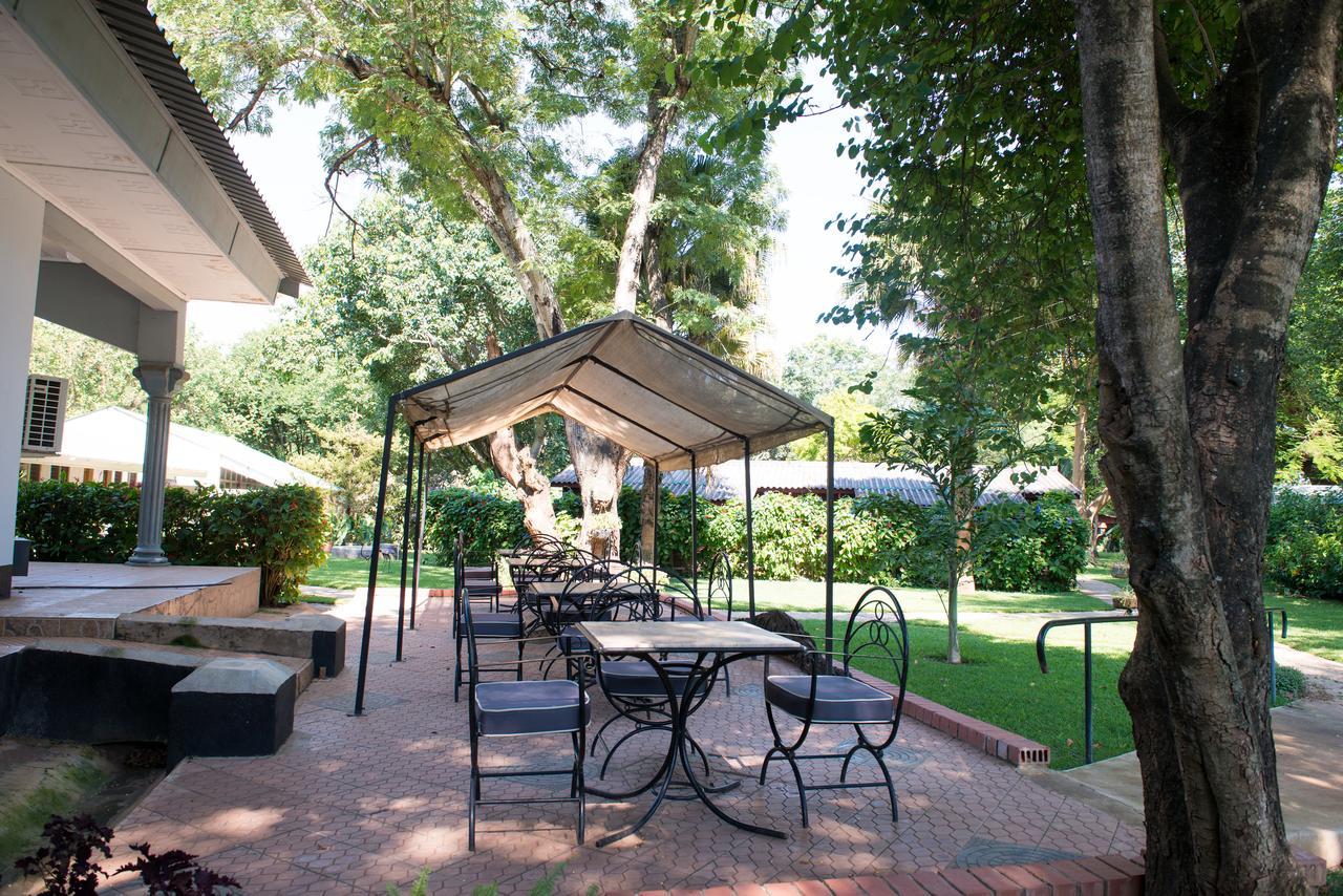 Fringilla Lodge Chisamba ภายนอก รูปภาพ